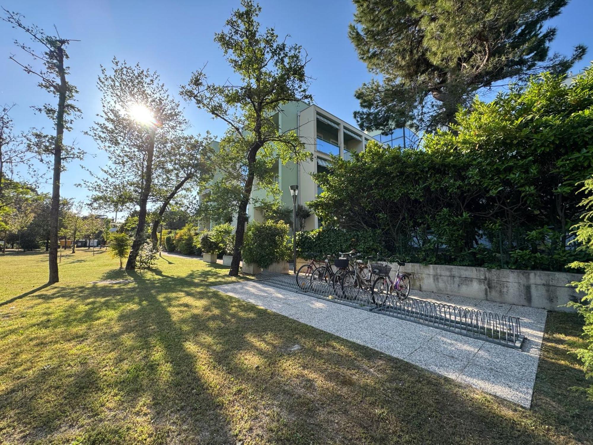 Residence Pinewood Bibione Exteriör bild